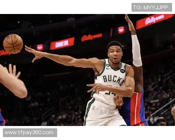 扬尼斯阿德托昆博如何在NBA赛场上实现自我突破与团队协作的完美结合