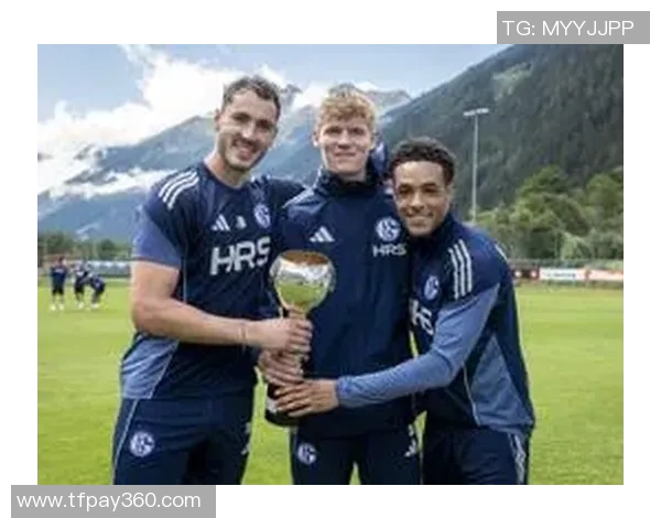 安德莱赫特与洛克伦的精彩对决揭示足球战术与团队协作的魅力