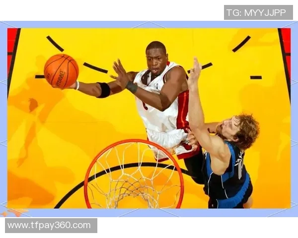 2006年NBA总决赛第三场热火对小牛的经典对决回顾与精彩瞬间解析