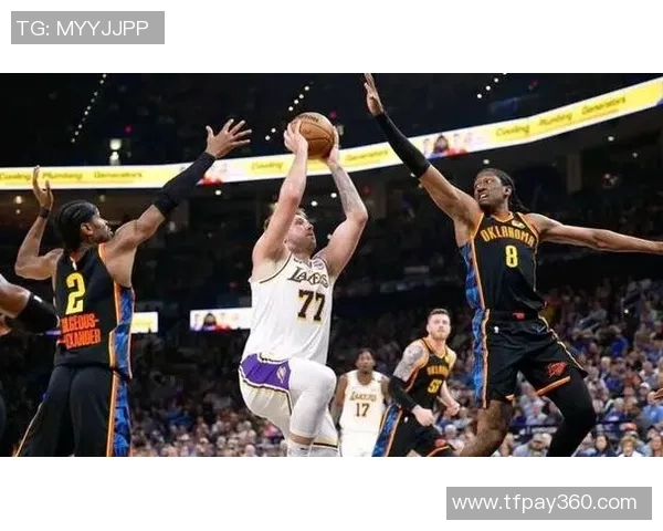 2012年NBA雷霆与湖人经典对决回顾及精彩瞬间分析 2012年NBA雷霆与湖人经典对决回顾及精彩瞬间分析